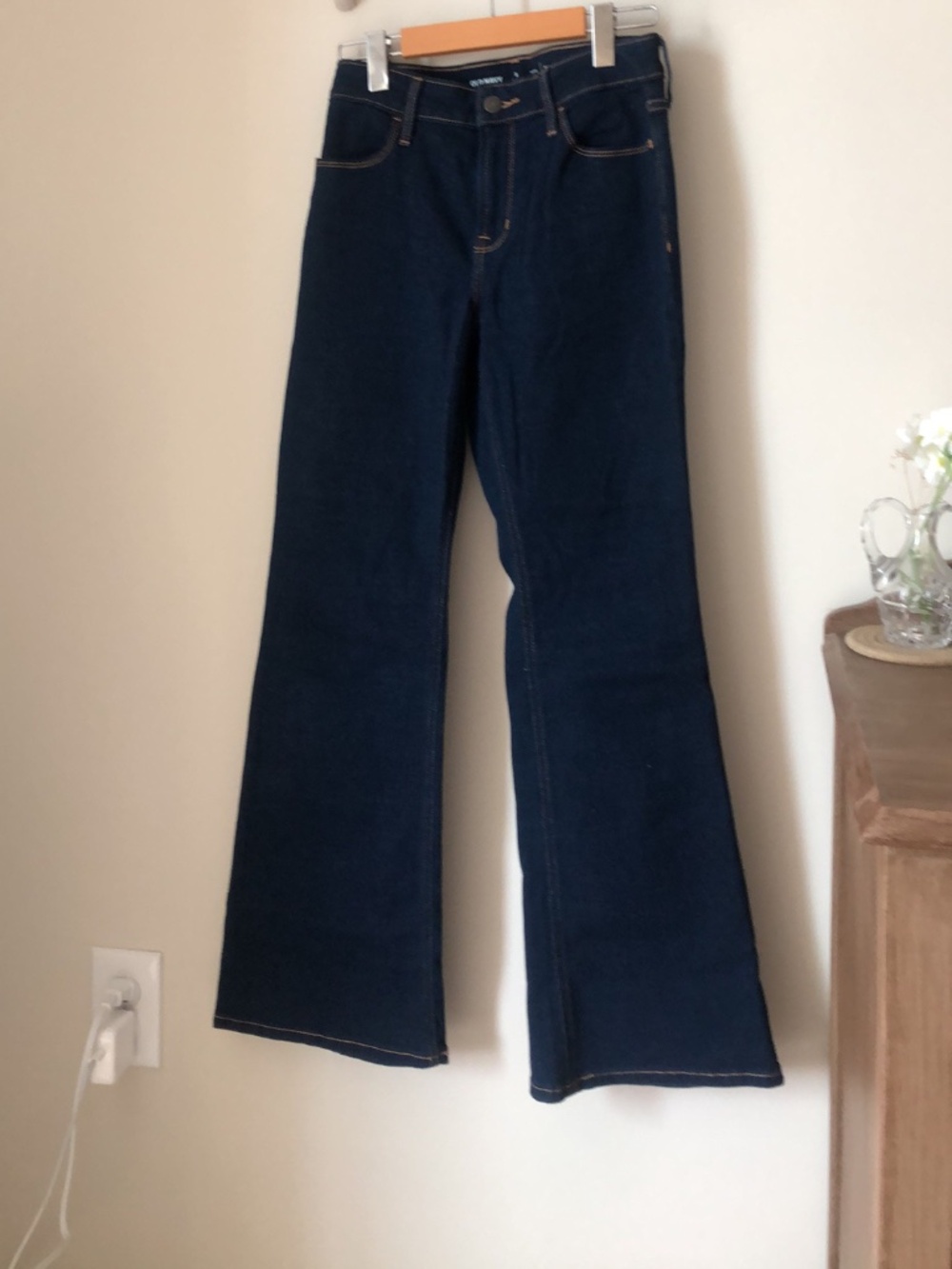 Old Navy High-Rise Wow Flare Jeans - Size 2 Petite